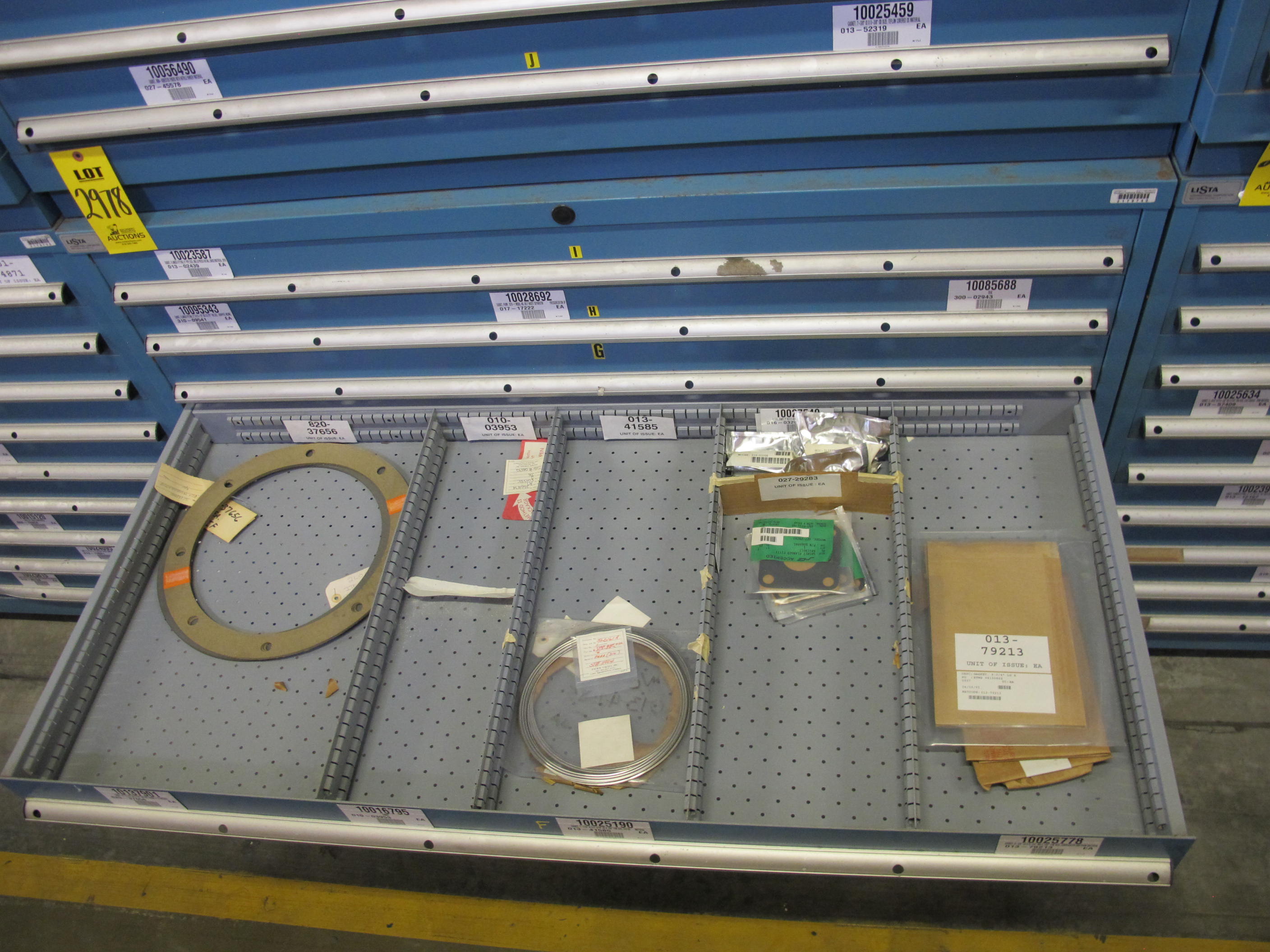 LISTA HEAVY DUTY 9-DRAWER PARTS CABINET W/ CONTENTS (W-50) LOADING & HANDLING FEE $25-